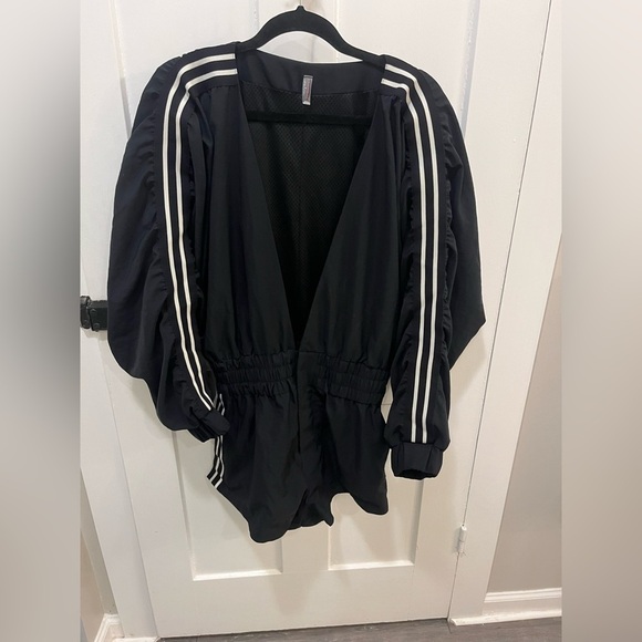Free People: FP Movement Rory Romper / Track Suit Runsie / Shortsie Medium - Picture 3 of 10